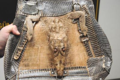 200 bin dolarlık cantaya el kondu