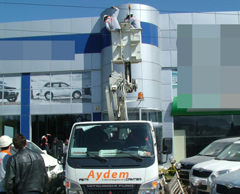 İşçileri elektrik çarptı: 2 ölü, 4 yaralı!