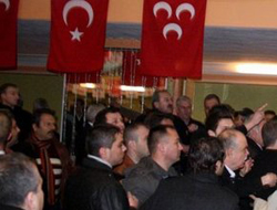 Ülkücüler geleneği bozdu.