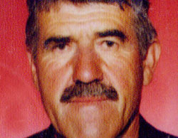 Tosun, sahibini öldürdü