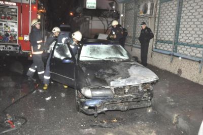 Bebek  Arabada Yanarak Öldü