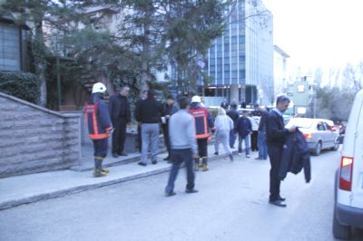 Barut Patladı: 3 Çocuk Yaralı