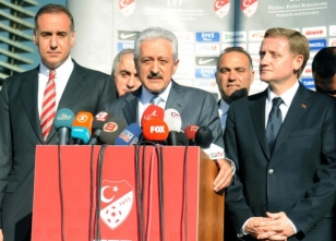 Aydınlar gazete patronu oluyor !