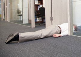 Cesedini icra memurları buldu