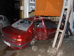 Kazadan kaçarken direğe çarptı