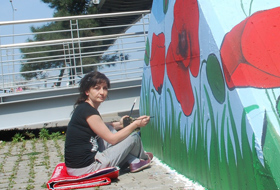 Fırçaları ile Giresun’a renk katıyor