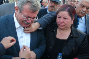 Başkan hüngür hüngür ağladı