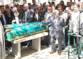 Erdoğan'ın yengesi toprağa verildi