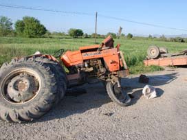 Yine traktör can aldı