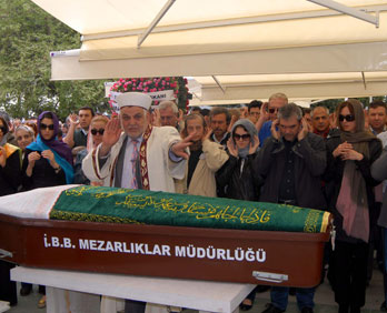 Yılmaz Özdil'in acı günü