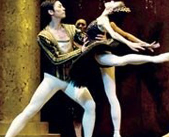 Baleyi müstehcen saydı