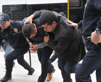 Bir kadına tecavüz etti ve...