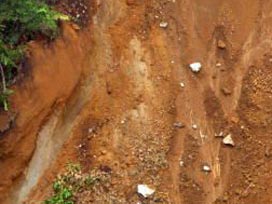 Heyelan oldu 1 kişi öldü