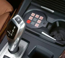 Arabasını kendi çaldırdı!