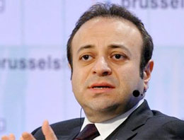 'İt ürür, kervan yürür"