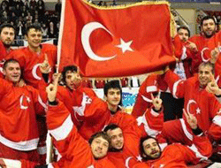 Buz Hokeyi şampiyonu olduk