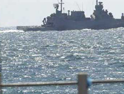 İsrail gemisi yine hainlik yaptı