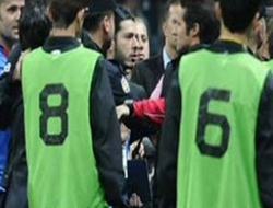 FB taraftarı TV çalışanı isyan ettirdi