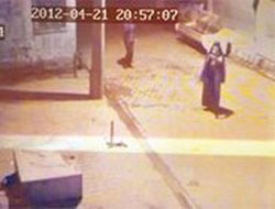 Çarşafla geldi dershaneyi taradı