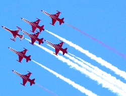 Türk Yıldızları nefes kesti!