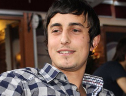 Dereye arabayla düştü aranıyor!