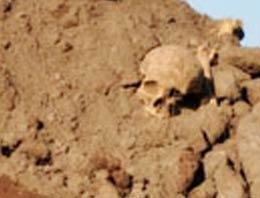 Harfiyatın arasından kafatası çıktı!