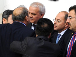 Vural: 'Sen kimsin la'