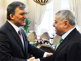 Ankara ziyaretinde istifa etti