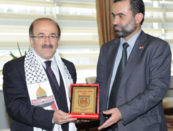 Filistinli Farrah Başkan'la buluştu