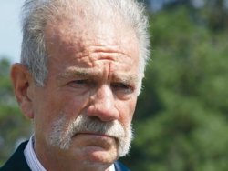 Provokatör papaz yine Kuran yaktı