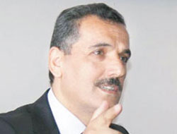 'Eşin başını açsın seni vali yaparız'