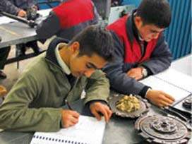 Öğrenciye maaş geliyor