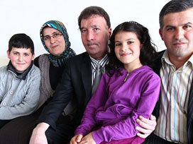 Kendisi 25 ama yüzü 45 yaşında!