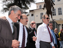 Bakan Günay Trabzon'u gezdi