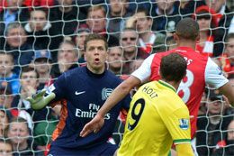 Aresenal kendini yaktı!