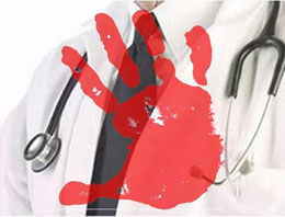 Doktora ekmek bıçağıyla saldırdı