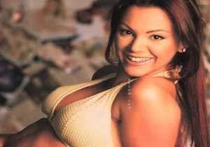 Kalça sallamaya devam