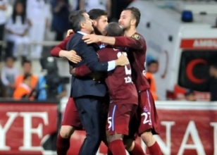 Şenol Güneş'in aklı savunmada