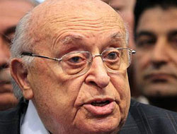 Demirel'e 3 darbe sorulacak