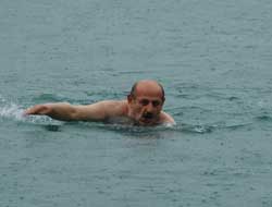 Deniz sezonunu başkan açtı