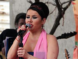 Ünlü Şarkıcıya 6 Yıl 3 Ay Hapis