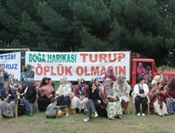 Trabzon'da Vali'ye çöp tepkisi