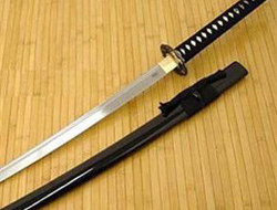 Doktora 'samuray kılıcı' ile saldırdı