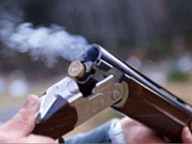 Çocuklara kızdı mermi yağdırdı!