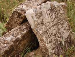 13 metrelik dev mezar !