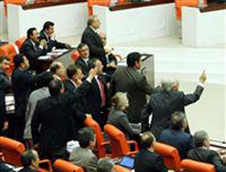 ''Yeter, bırak tıraşı. Utanmaz''