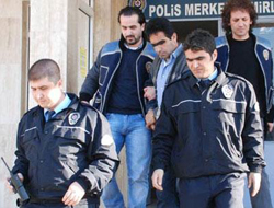 Polis polisi gözaltına aldı