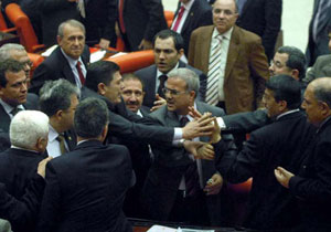 TBMM'de sinirler gerildi