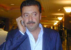 Hayali "Baldırı Çıplak" dedi