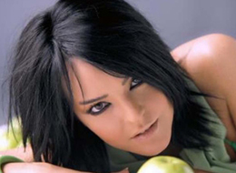 Şarkıcı Bengü kaza yaptı: 1 ölü